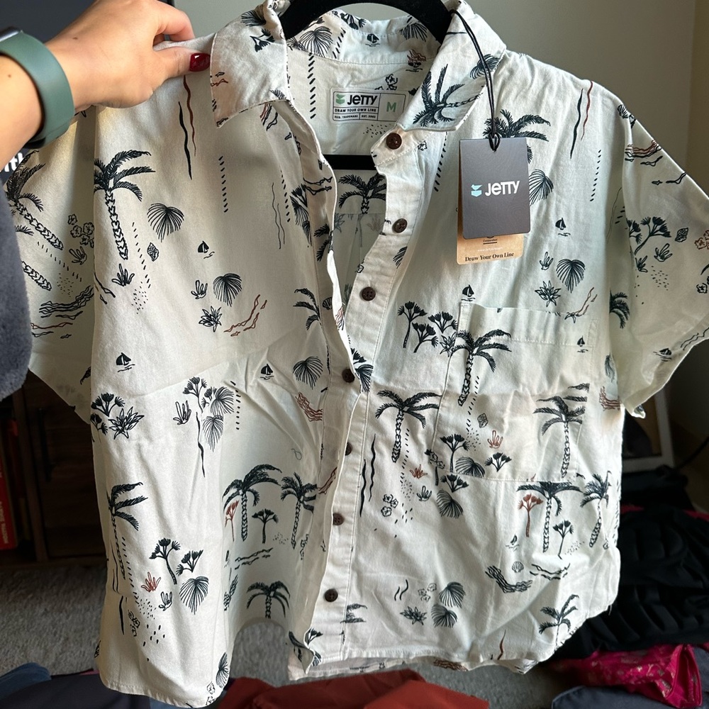 Jetty cropped printed button up